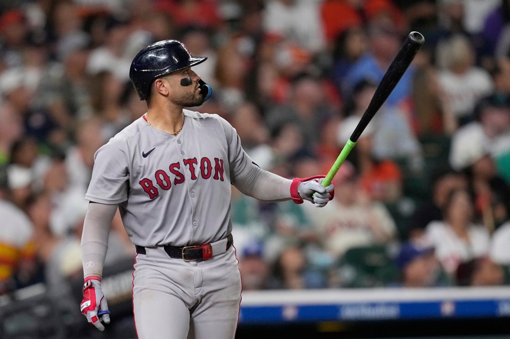 Carlos Narvaez hits 3-run homer to help Red Sox rout Astros, snap skid