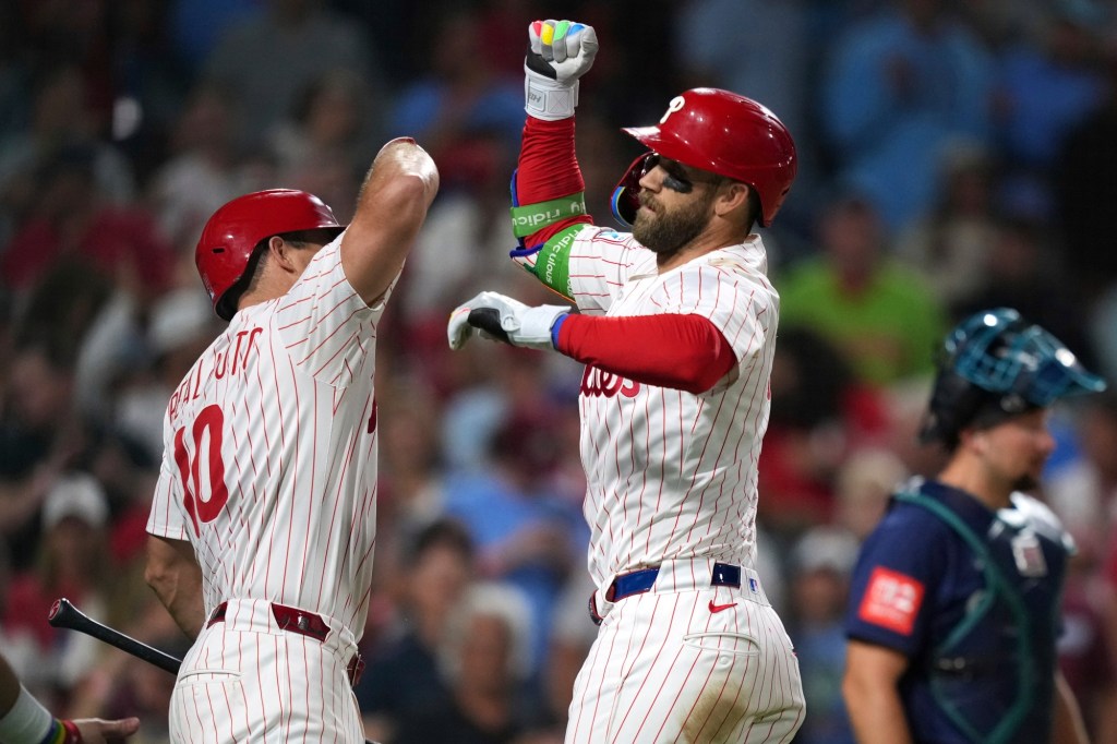 Trea Turner, Bryce Harper power Phillies rout of Mariners