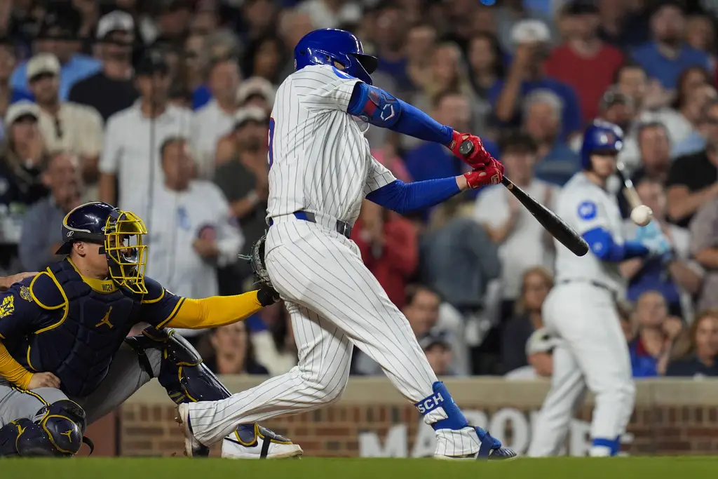 Offense Comes Alive in Crucial Series Win over Brewers -