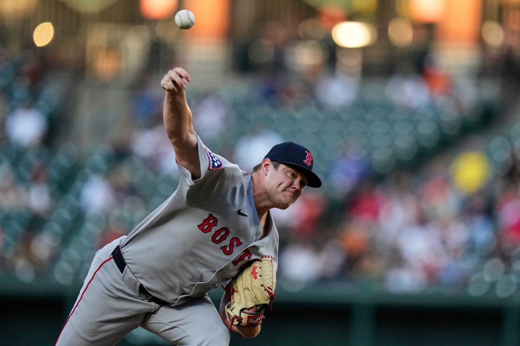 Crucial Red Sox win over Orioles dampened by Richard Fitts' injury