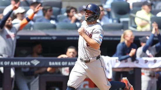  Astros designated hitter Jose Altuve (27) achieved his 250th home run in the game against the New York Yankees at Yankee Stadium.(IMAGN IMAGES via Reuters Connect)