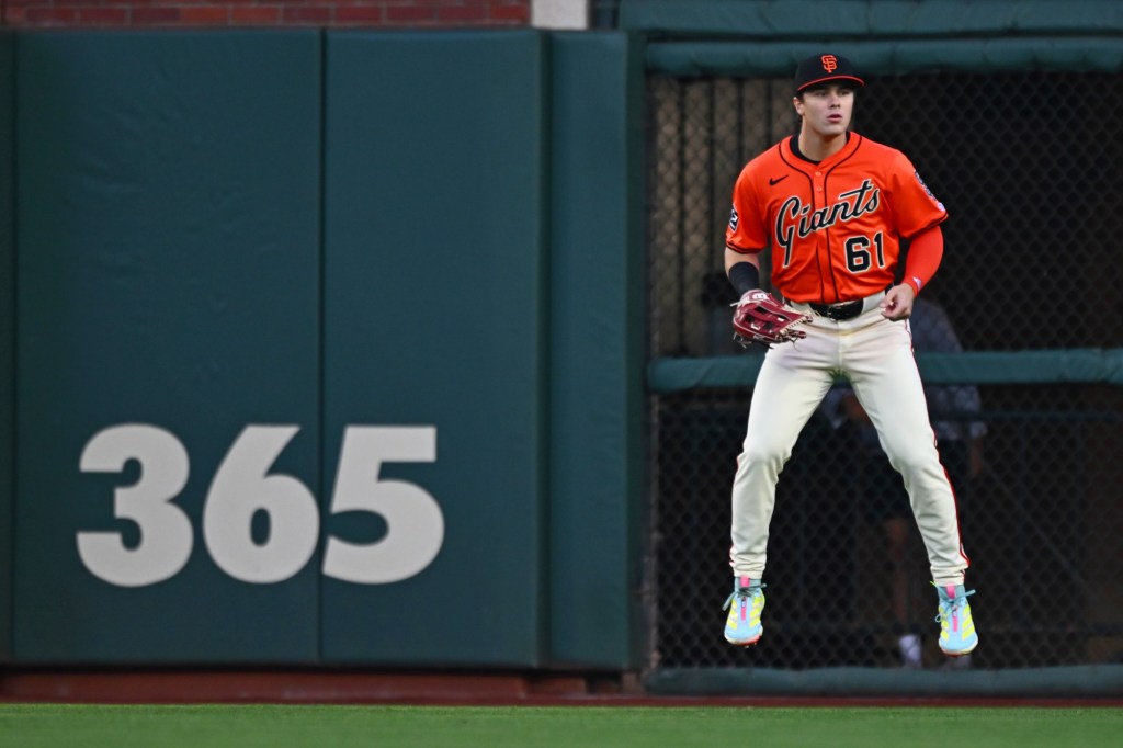 SF Giants begin search for next RF after Yastrzemski trade