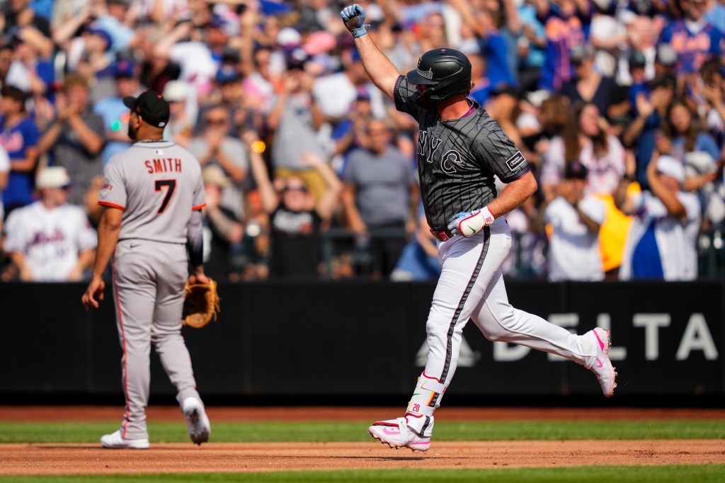 SF Giants fall back below .500 with blowout loss to New York Mets
