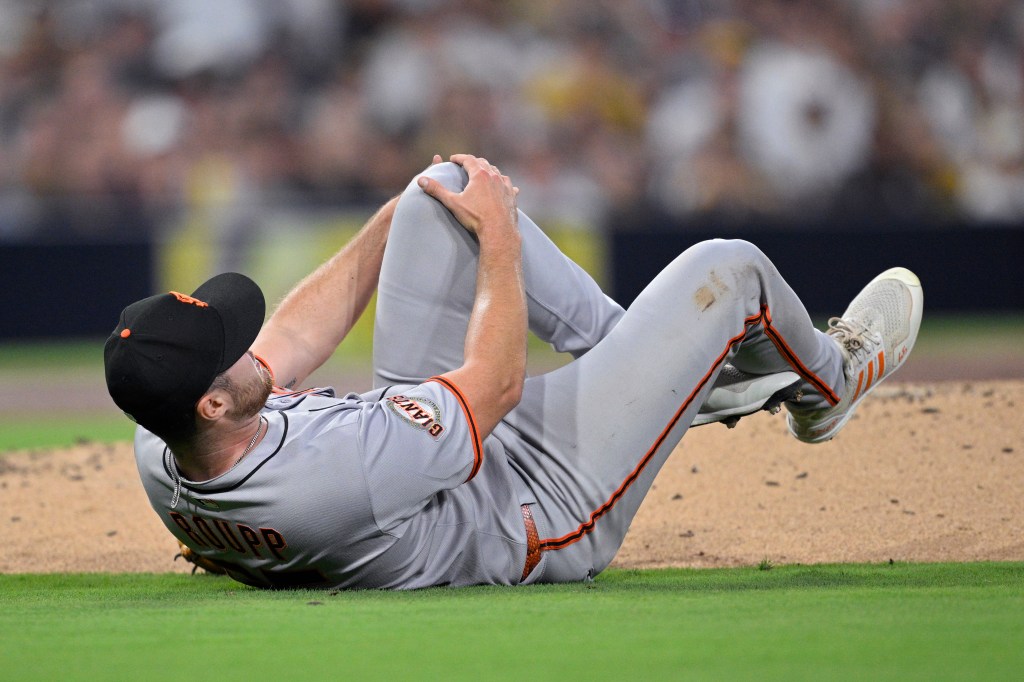 San Francisco Giants put Landen Roupp on IL, recall Carson Whisenhunt