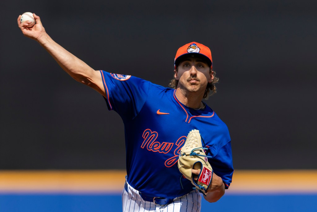 Brandon Sproat throws a pitch during the Mets' spring training game against the Nationals on Feb. 28, 2025.