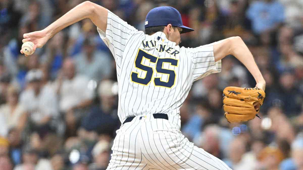 Brewers pitcher Hoby Milner (55) delivers a pitch