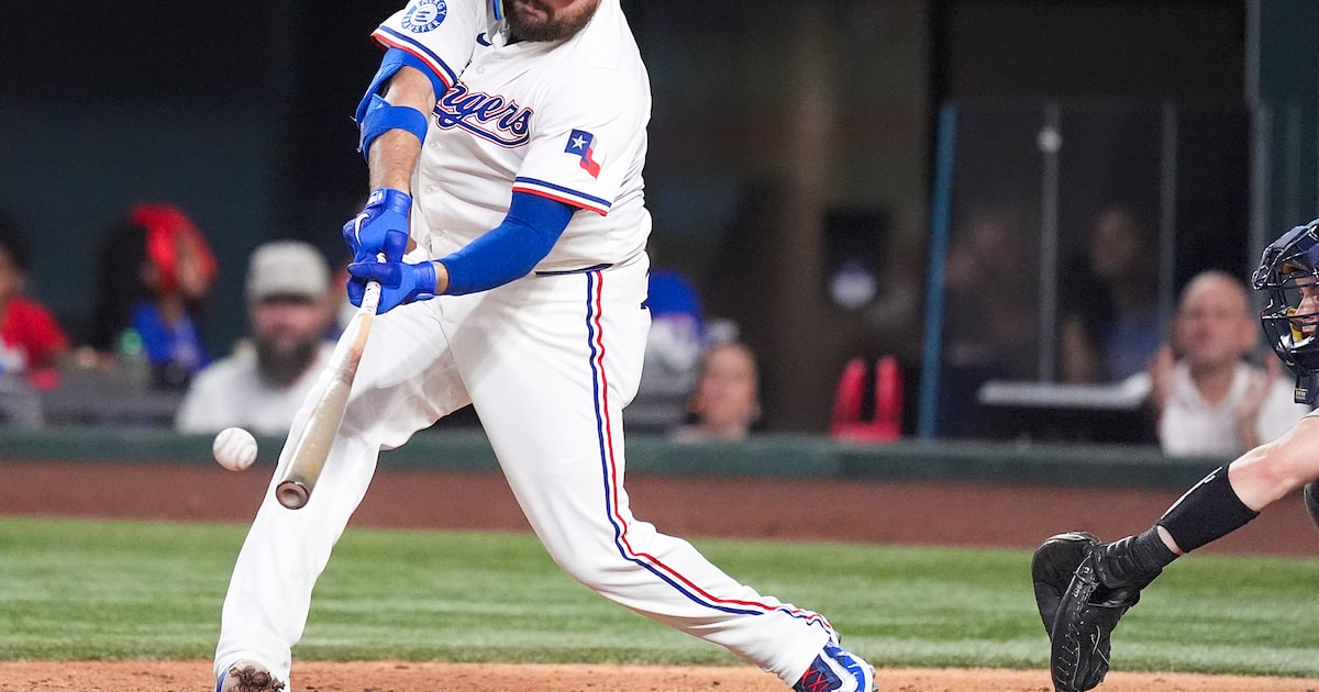 Rowdy Tellez’s marathon at-bat helps Texas Rangers finally break through vs. Yankees