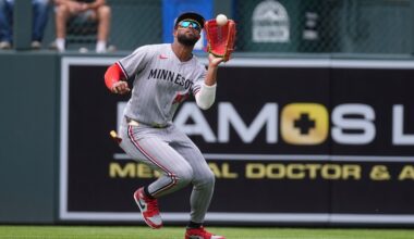 Chicago Cubs add bench, pitching depth