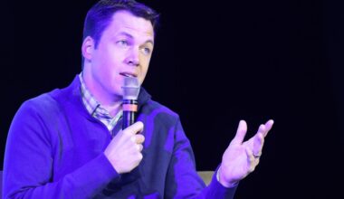 Bad timing for Chicago Cubs GM's '2032' comment