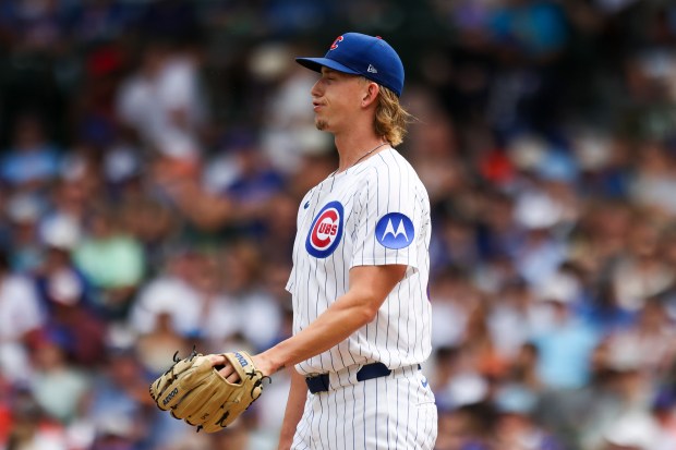 Chicago Cubs pitcher Ben Brown (32) reacts after giving up two runs during the sixth inning against the Pittsburgh Pirates at Wrigley Field on Sunday, Aug. 17, 2025. (Eileen T. Meslar/Chicago Tribune)