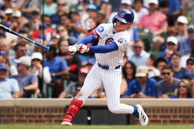 Chicago Cubs outfielder Pete Crow-Armstrong (4) loses his bat during the sixth inning against the Pittsburgh Pirates at Wrigley Field on Sunday, Aug. 17, 2025. (Eileen T. Meslar/Chicago Tribune)