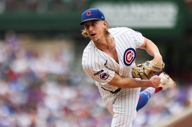 Chicago Cubs pitcher Ben Brown (32) pitches during the eighth inning against the Pittsburgh Pirates at Wrigley Field on Sunday, Aug. 17, 2025. (Eileen T. Meslar/Chicago Tribune)