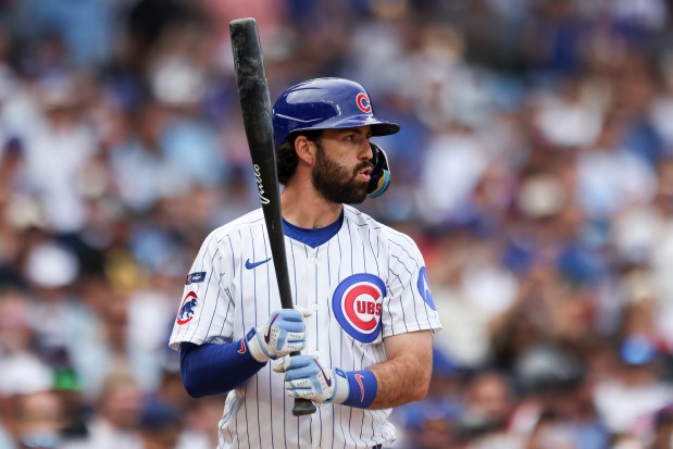 Chicago Cubs shortstop Dansby Swanson (7) takes a breath during his at-bat with the bases loaded during the eighth inning against the Pittsburgh Pirates at Wrigley Field on Sunday, Aug. 17, 2025. (Eileen T. Meslar/Chicago Tribune)