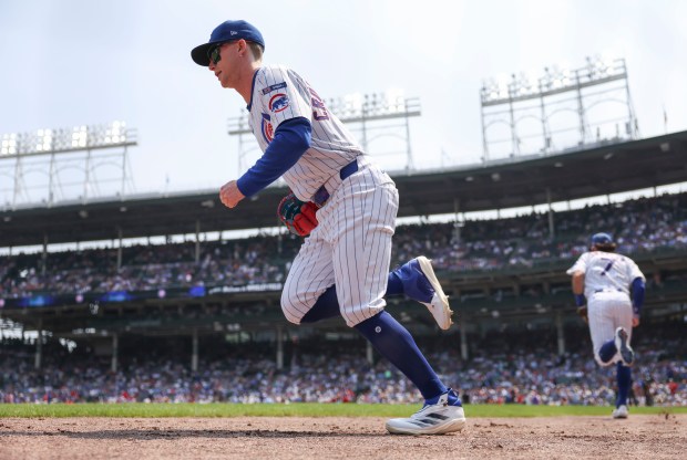 Chicago Cubs outfielder Pete Crow-Armstrong takes the field to face the Cincinnati Reds on Wednesday, Aug. 6, 2025, at Wrigley Field. (Brian Cassella/Chicago Tribune)
