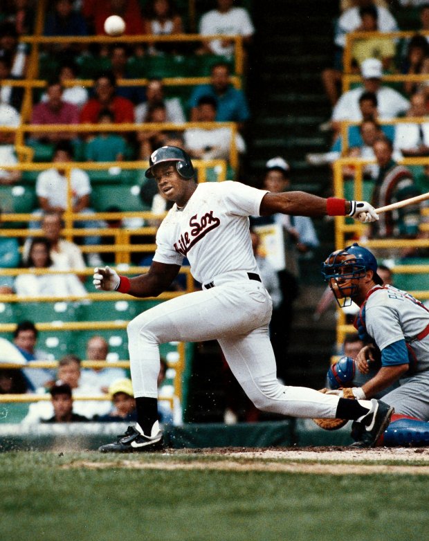 Chicago White Sox slugger Frank Thomas as a rookie on Aug. 10, 1990. (Ed Wagner/Chicago Tribune)