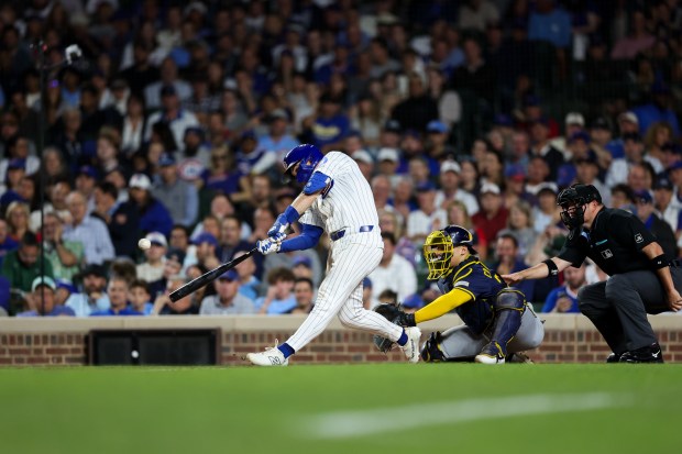 Chicago Cubs third baseman Matt Shaw (6) hits a solo home run during the eighth inning against the Milwaukee Brewers at Wrigley Field on Wednesday, Aug. 20, 2025, in Chicago. (Armando L. Sanchez/Chicago Tribune)