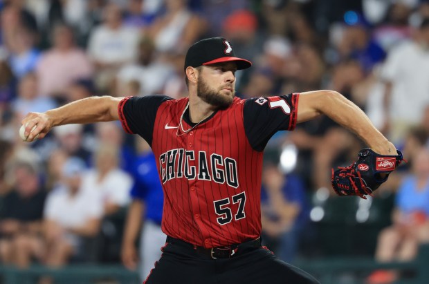 White Sox starter Adrian Houser delivers against the Cubs in the seventh inning July 25, 2025, at Rate Field. (John J. Kim/Chicago Tribune)