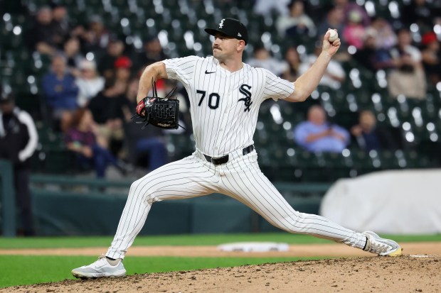 Chicago White Sox relief pitcher Tyler Alexander (70) delivers to the Kansas City Royals in the ninth inning of a game at Rate Field in Chicago on Aug. 26, 2025. (Chris Sweda/Chicago Tribune)