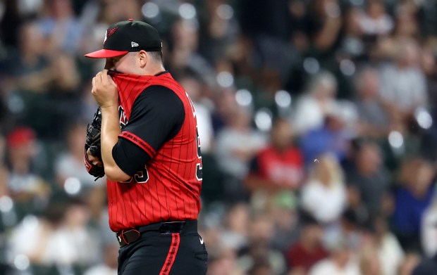 Chicago White Sox relief pitcher Brandon Eisert reacts on the mound during a tough sixth inning of a game against the Minnesota Twins at Rate Field in Chicago on Aug. 22, 2025.  (Chris Sweda/Chicago Tribune)
