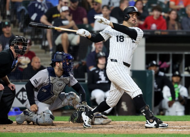 White Sox right fielder Mike Tauchman hits an RBI single in the fifth inning against the Yankees on Aug. 30, 2025, at Rate Field. (Chris Sweda/Chicago Tribune)