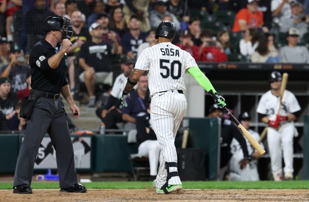 Chicago White Sox first baseman Lenyn Sosa walks back to the dugout after striking out in the 10th inning of a game against the New York Yankees at Rate Field in Chicago on Aug. 30, 2025. (Chris Sweda/Chicago Tribune)