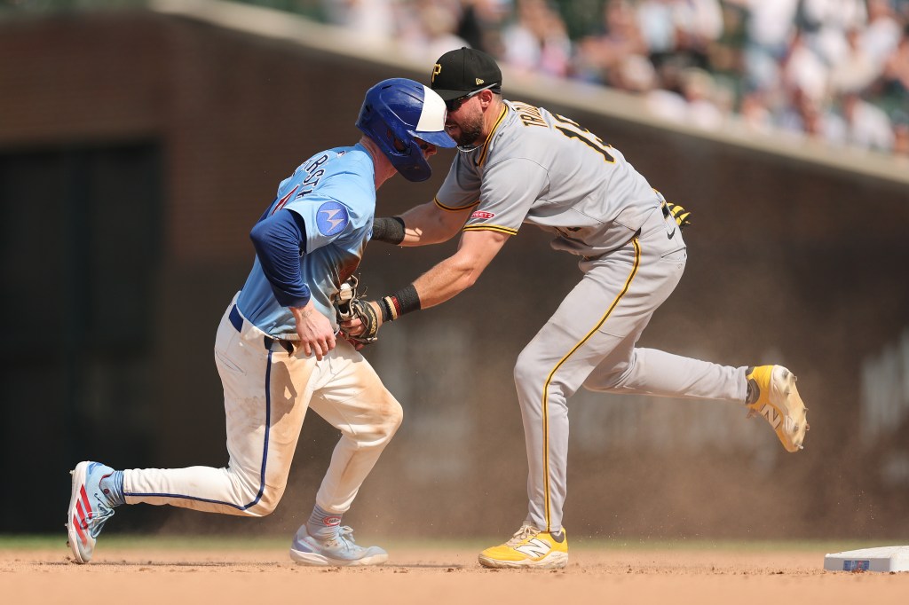 Chicago Cubs lose to Pittsburgh Pirates 3-2 at Wrigley Field