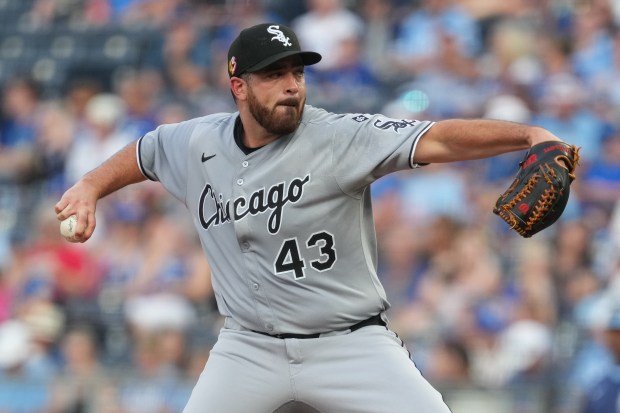 White Sox starter Aaron Civale delivers against the Royals in the first inning at Kauffman Stadium on Aug. 15, 2025, in Kansas City, Mo. (Ed Zurga/Getty Images)