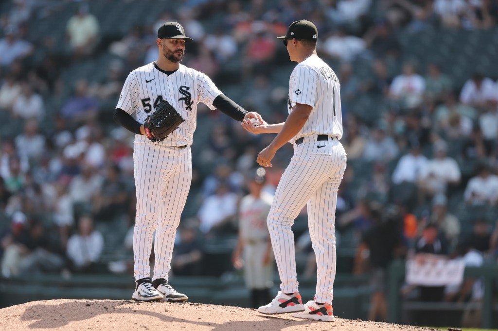 Martín Pérez returns in loss to Detroit Tigers