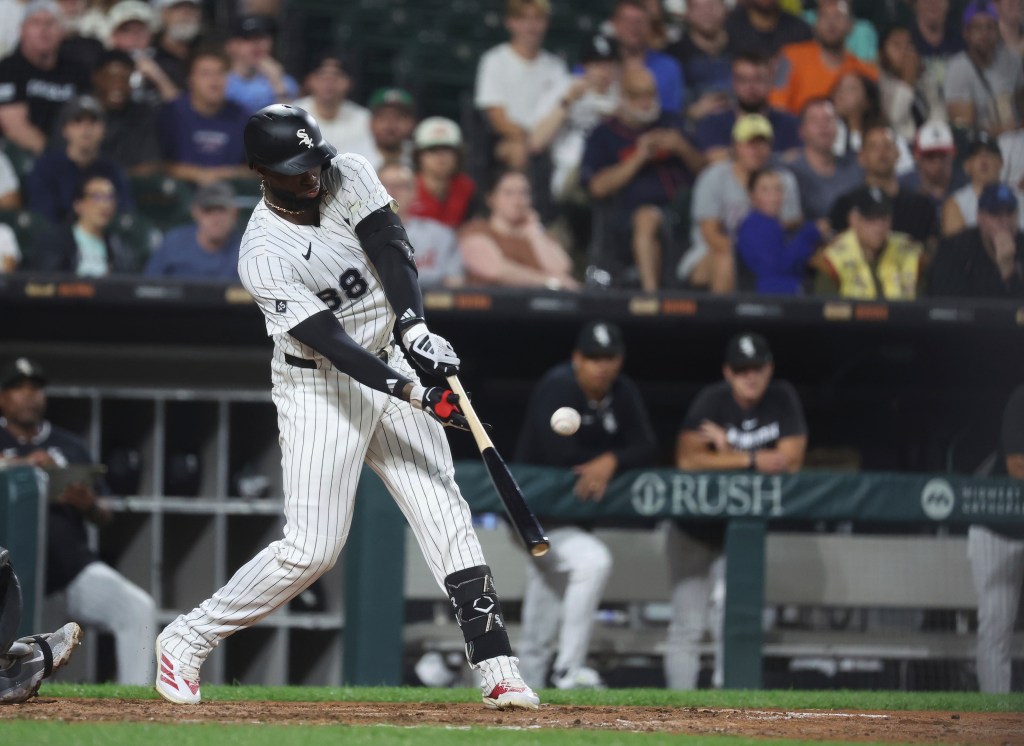 Chicago White Sox beat Detroit Tigers after rain delay