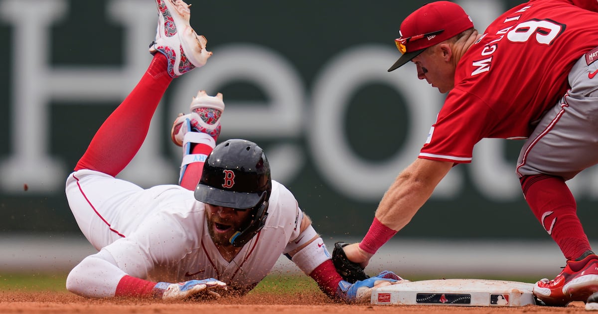 Cincinnati Reds will play Boston Red Sox on Opening Day in 2026