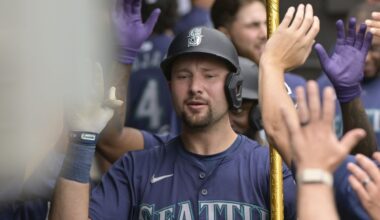 Watch: Cal Raleigh clubs MLB-best 45th homer, helps Mariners beat Rays