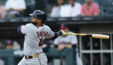 BREAKING: Chicago Cubs to Sign Free Agent 1B Carlos Santana