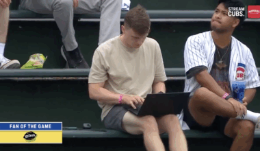 Cubs broadcast roasts fan on laptop during doubleheader