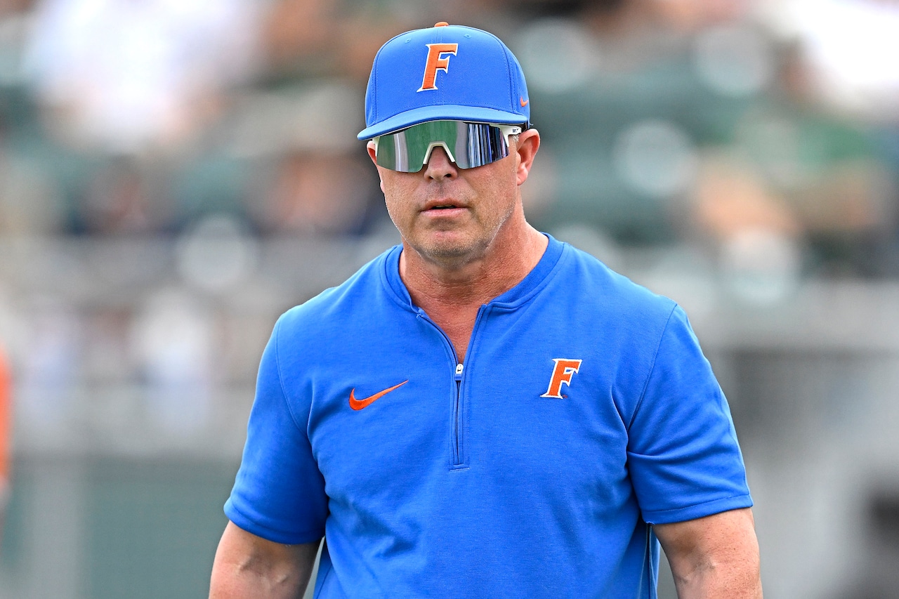 Florida baseball coach Kevin O'Sullivan suspended following tirade at NCAA regional