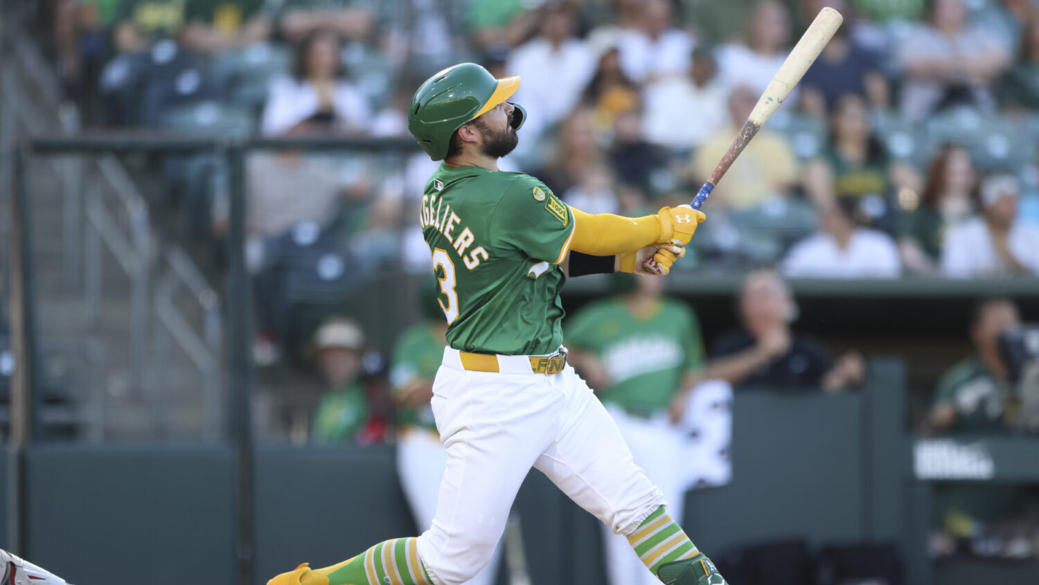 Diamondbacks lose to A's...