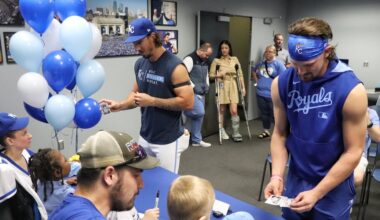Children's Mercy patients sign autographs for Royals players