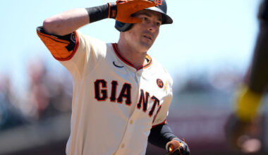 San Francisco Giants trade Mike Yastrzemski to Royals
