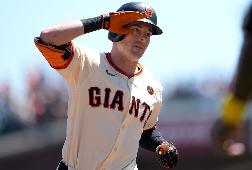 San Francisco Giants trade Mike Yastrzemski to Royals