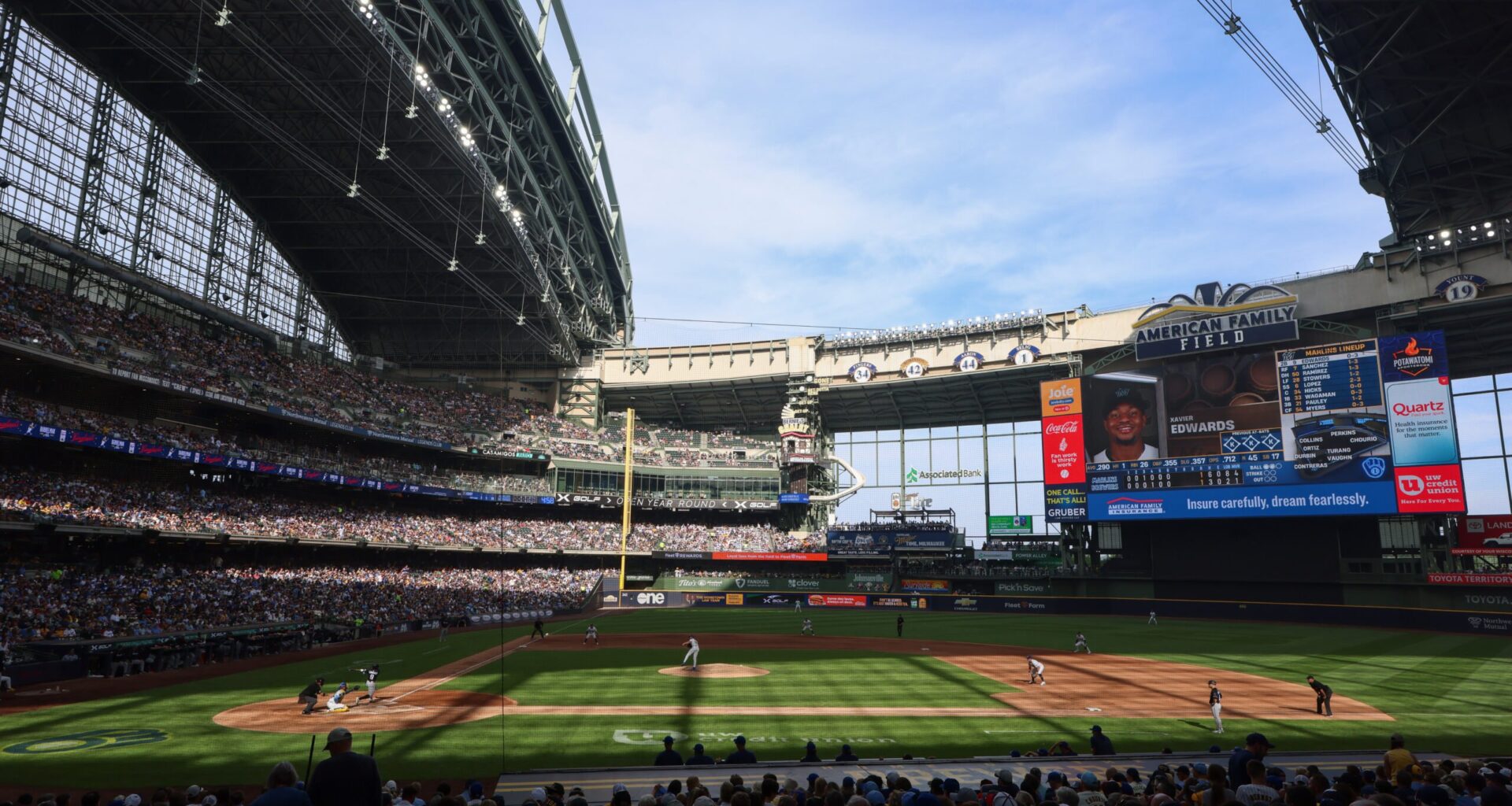 Brewers announce 2026 regular season schedule; opens at home for first time since '21