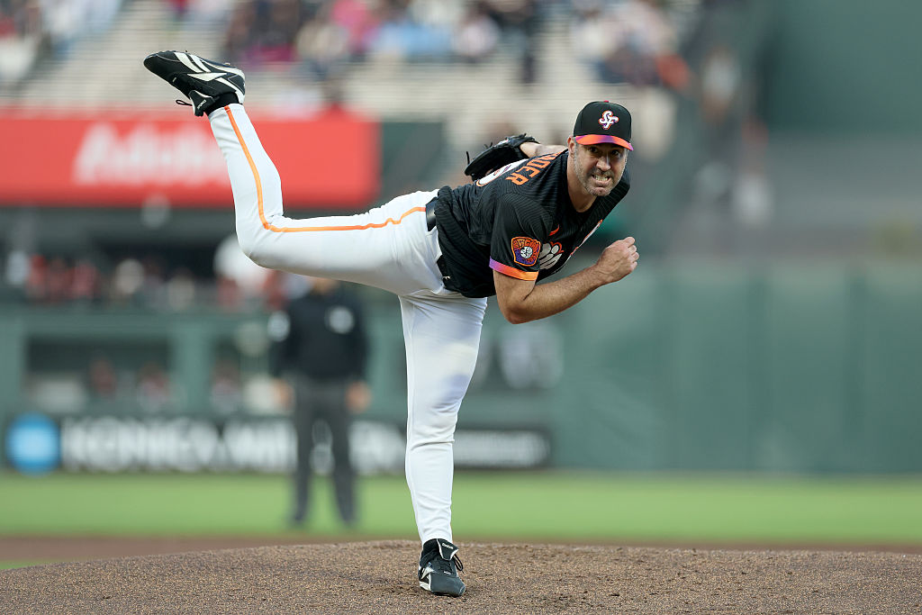 Justin Verlander secures 2nd win with San Francisco Giants