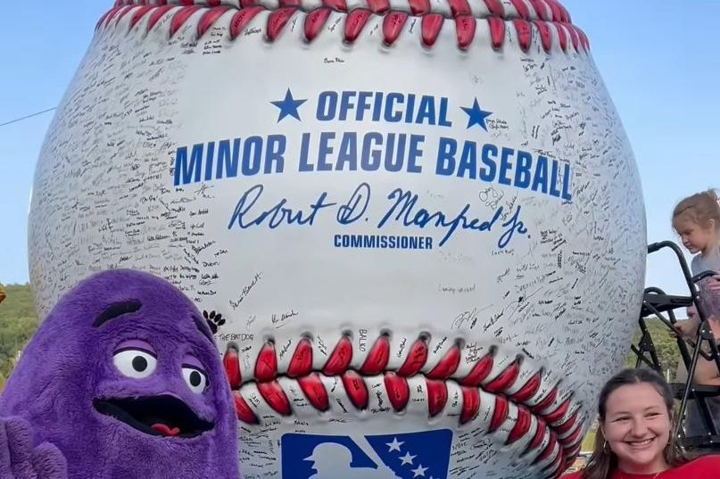 Watch: Giant baseball with 6,750 signatures breaks world record