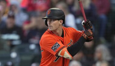 Royals acquire Giants outfielder Mike Yastrzemski