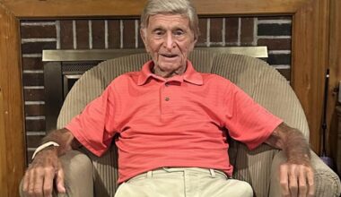 ‘Boy, what a life’: A visit with Bobby Shantz, MLB’s oldest living MVP, as he nears his 100th birthday