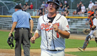 Leavenworth runs away in 4th to earn state berth | News, Sports, Jobs