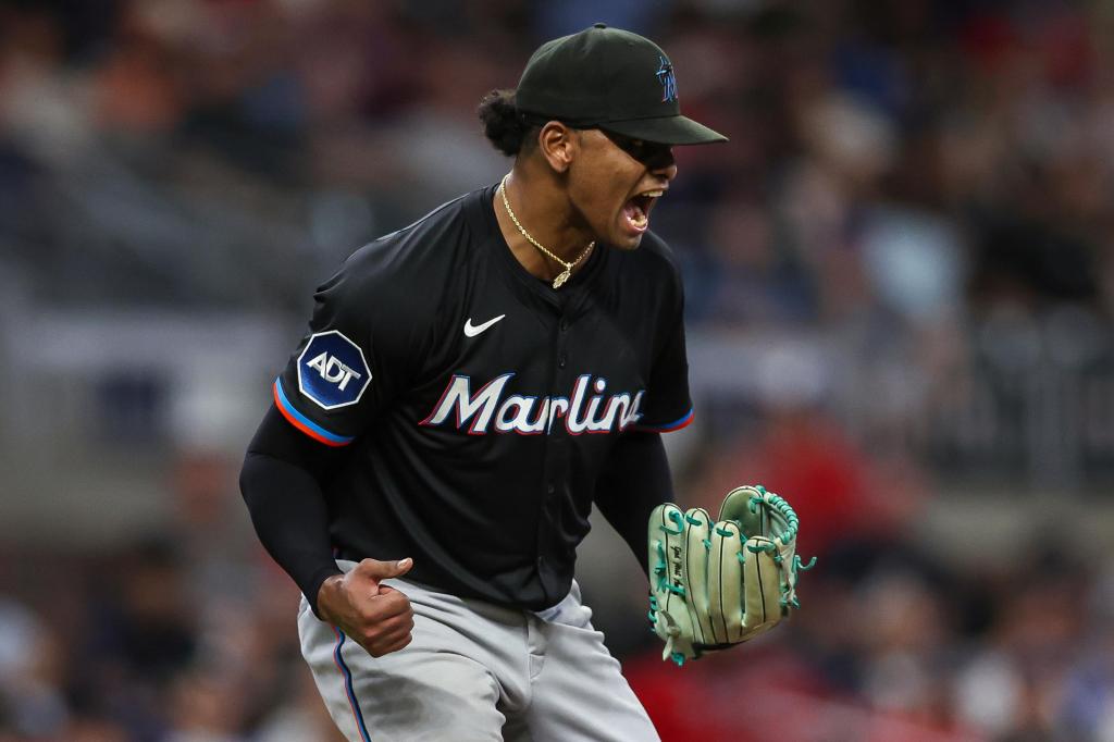 Cabrera strikes out 11 as Marlins even series with Braves