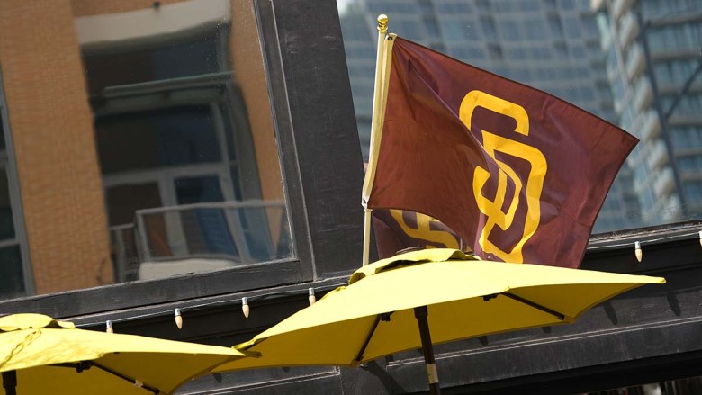 Padres banner win lose