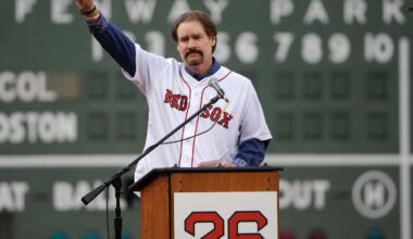 Red Sox legend reveals reason behind signing with longtime rival