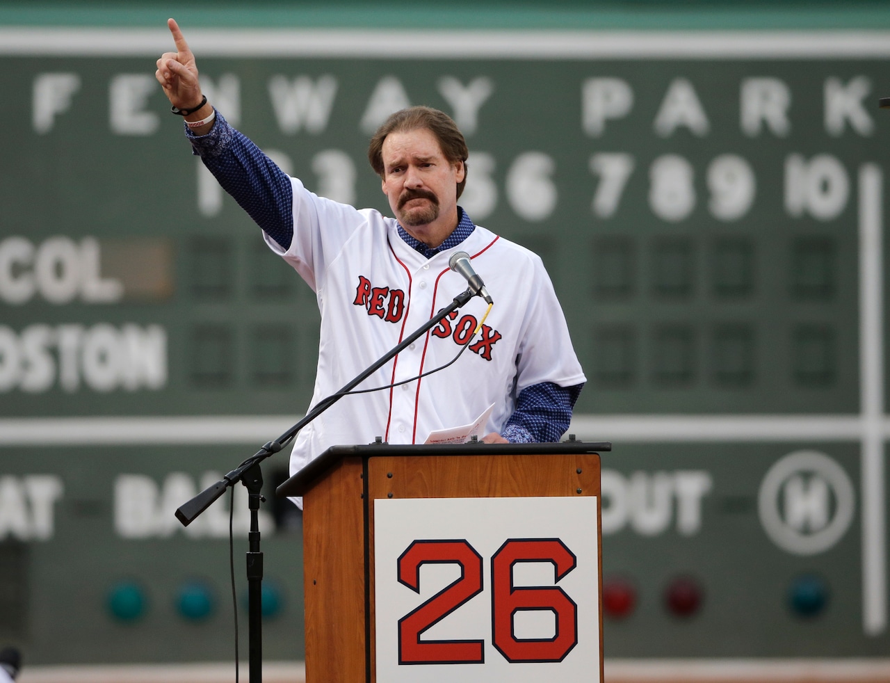 Red Sox legend reveals reason behind signing with longtime rival