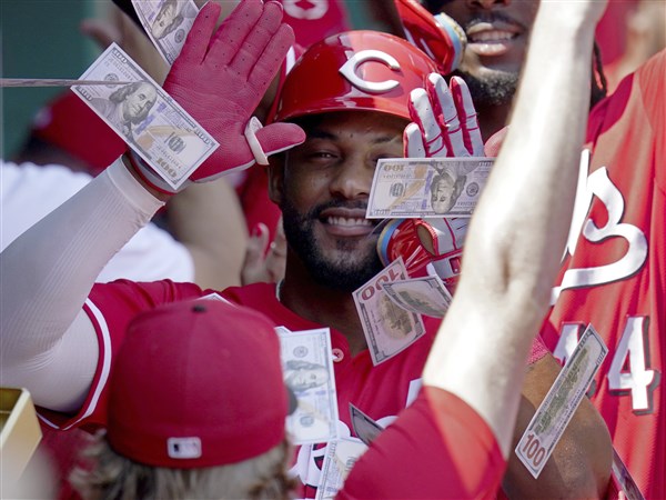 Reds beat Pirates 14-8, Andujar hits first home run with Cincinnati