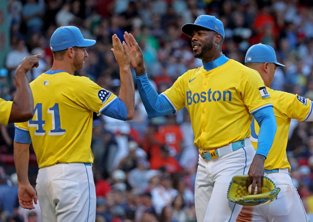 Red Sox take series, move into 1st Wild Card spot with 7-3 win over Astros – Boston Herald